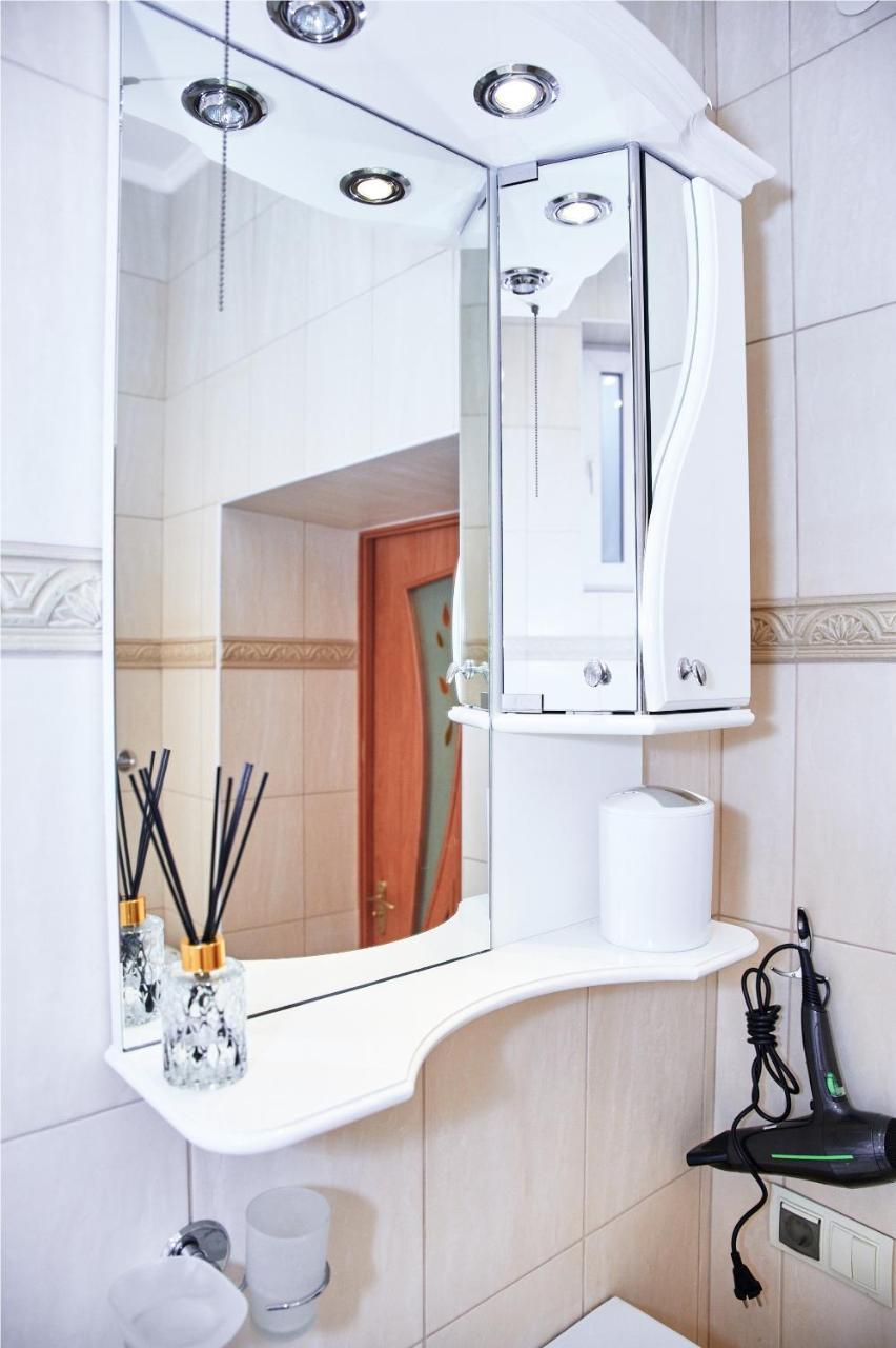 Designer Apartment In The Center Lvov Exteriér fotografie