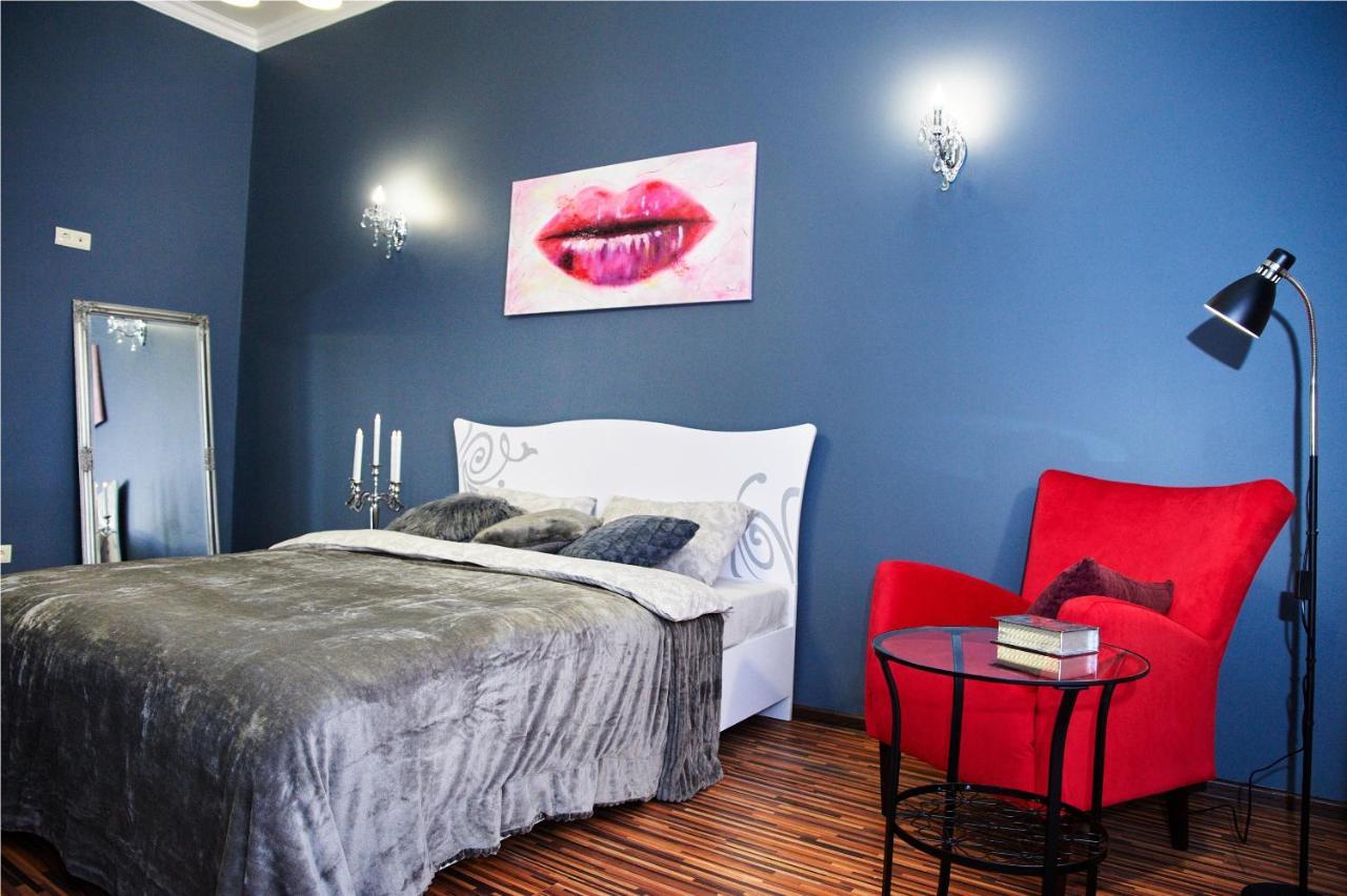 Designer Apartment In The Center Lvov Exteriér fotografie